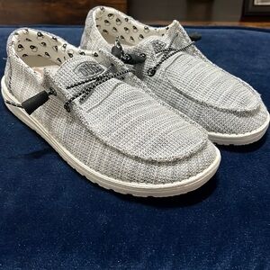 Hey Dude Wendy Stretch Size 10W YingYang